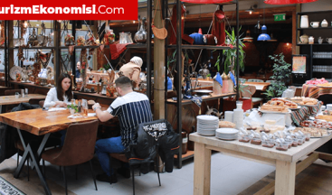 Kovid-19 tedbirleri gevşetiliyor: 7 ay sonra restoranlar açıldı