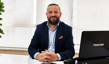 Emrah Demir: “Yabancı uyruklu kişiler, belgesiz acenta hizmeti veriyor ve seyehat acentalarından daha fazla ciro yapıyor”