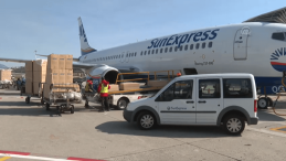 SunExpress yardım uçuşlarına devam ediyor